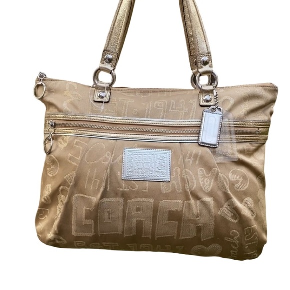 Coach Handbags - Coach Poppy Story Patch Glam Tote